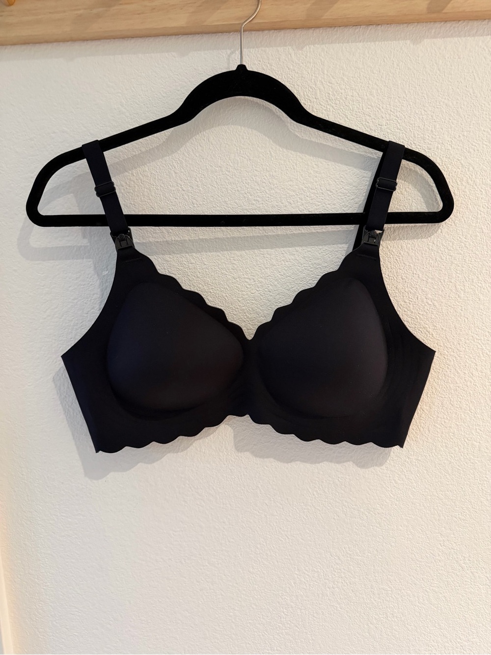 Momcozy Nursing Bra - Black, L, NEW